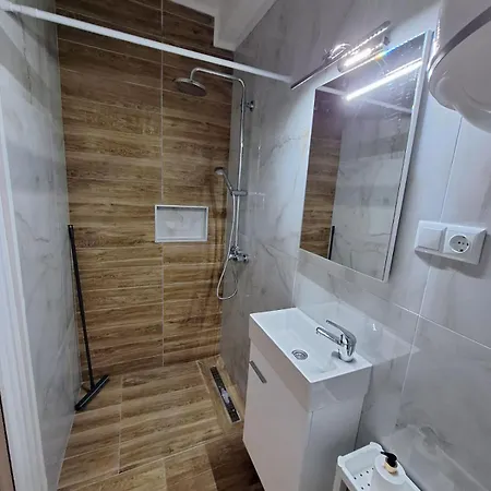 Hana Apartment *